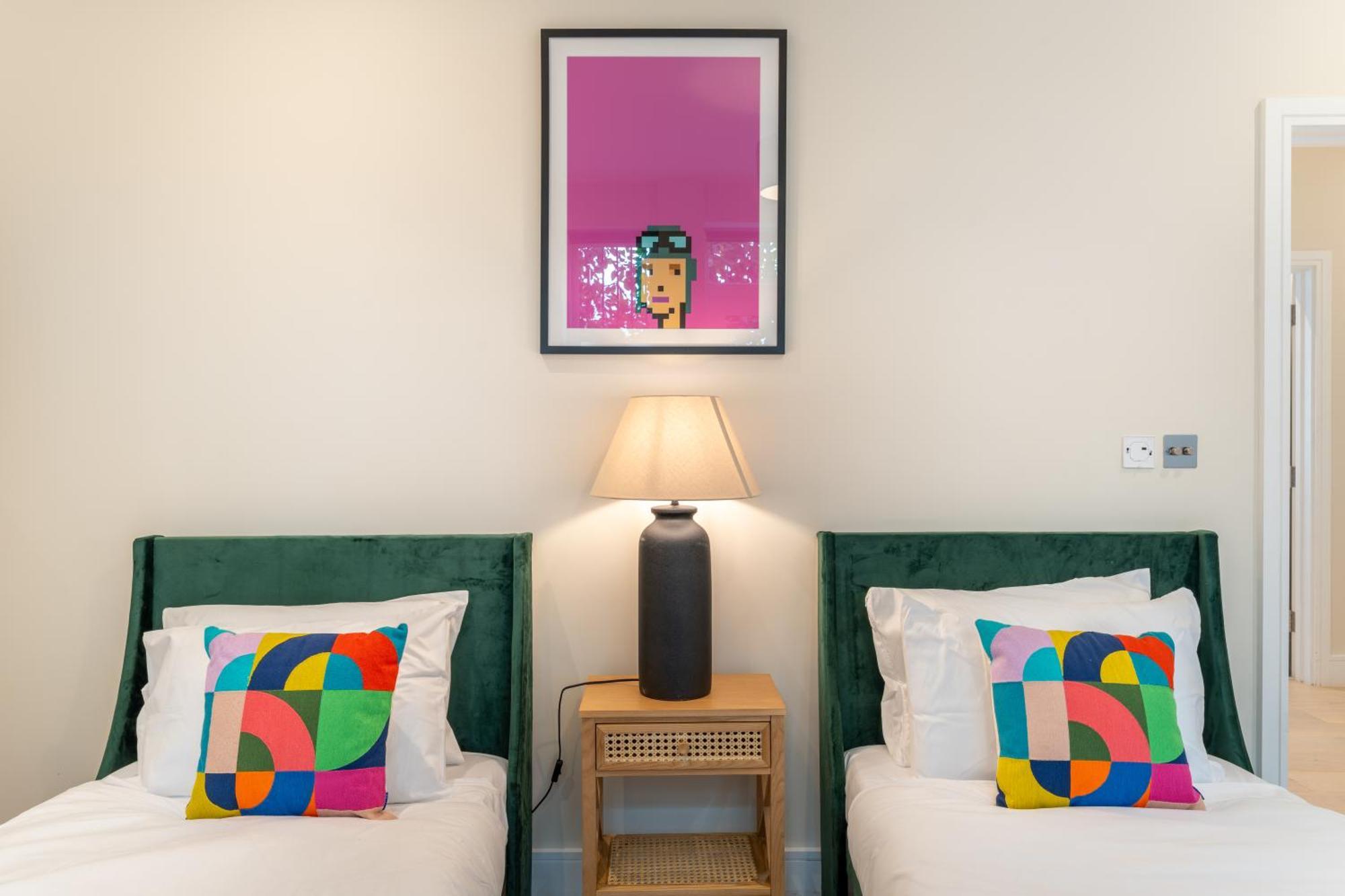 Newlands Punks By Artsy Apartamento
