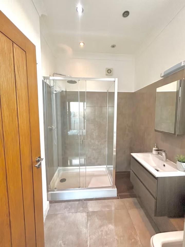 Apartment Bethel Canning Town - Free Parking London