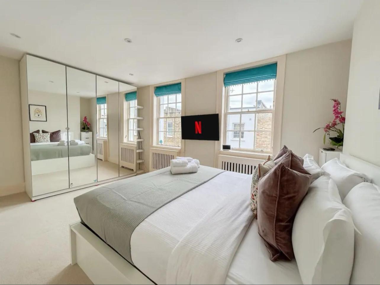 Entire 3 Bed Town House, Chelsea, Appartement