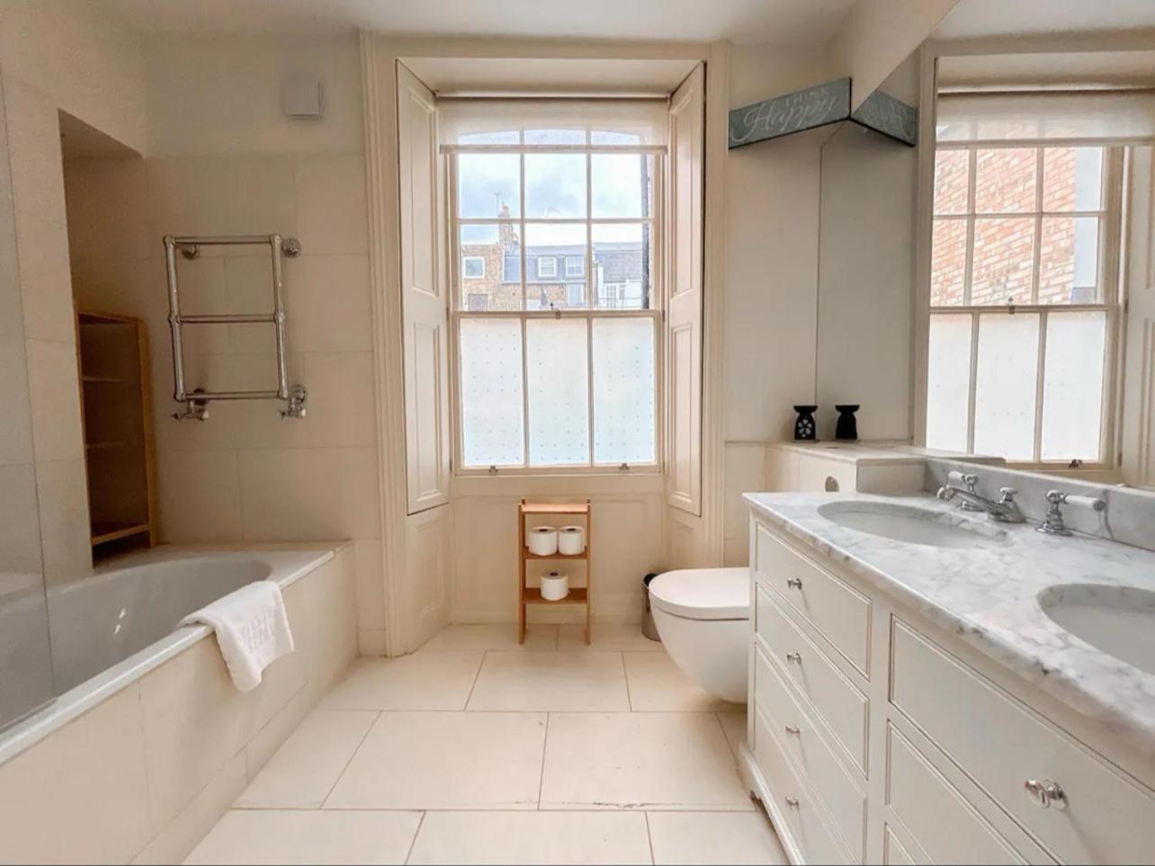 Entire 3 Bed Town House, Chelsea, * Londres