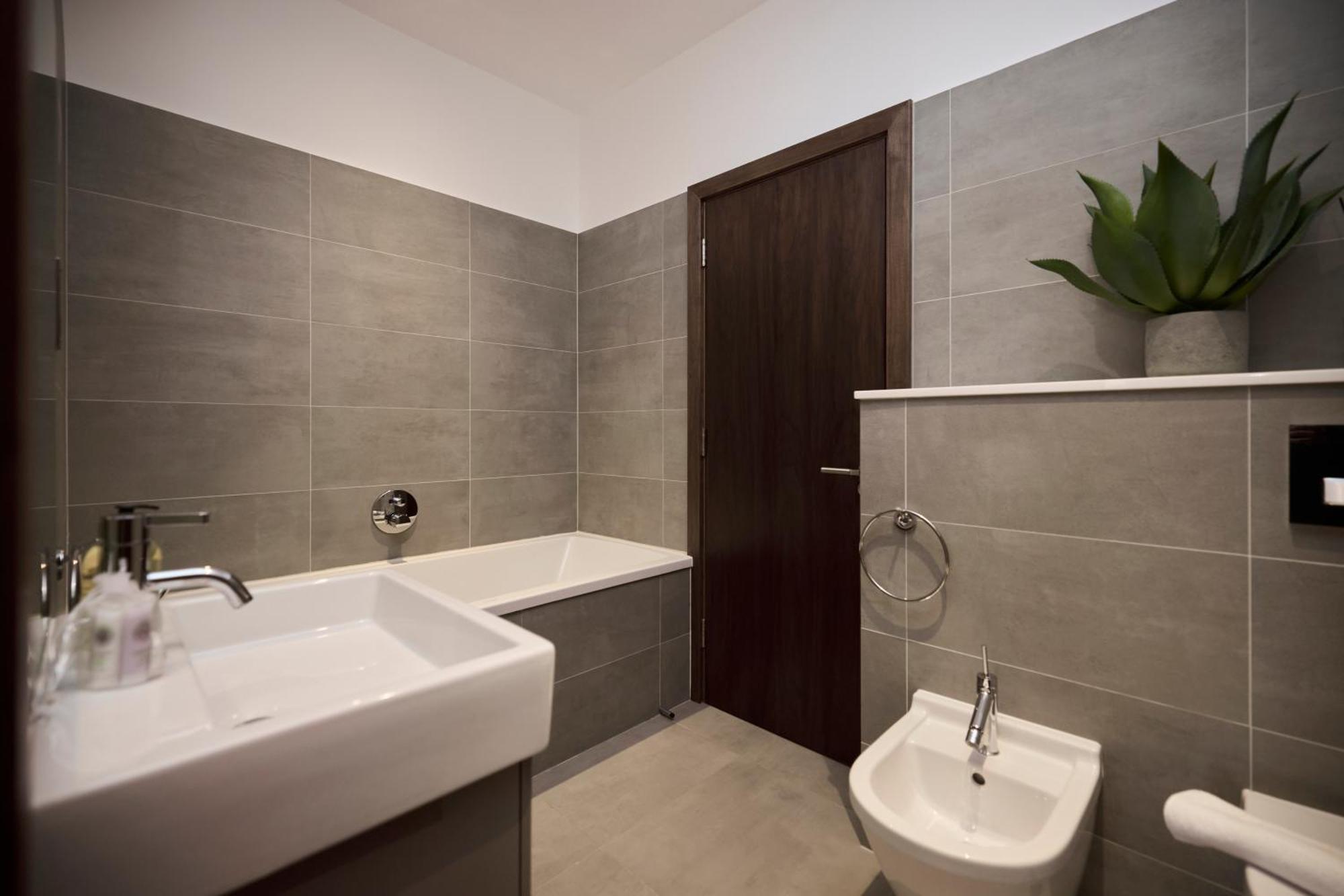 The Hamilton Gardens Hideaway - Modern 4bdr With Garden Appartement *