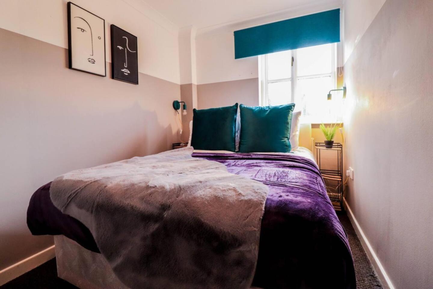 Modern 2br Flat In Bentley House * Londres