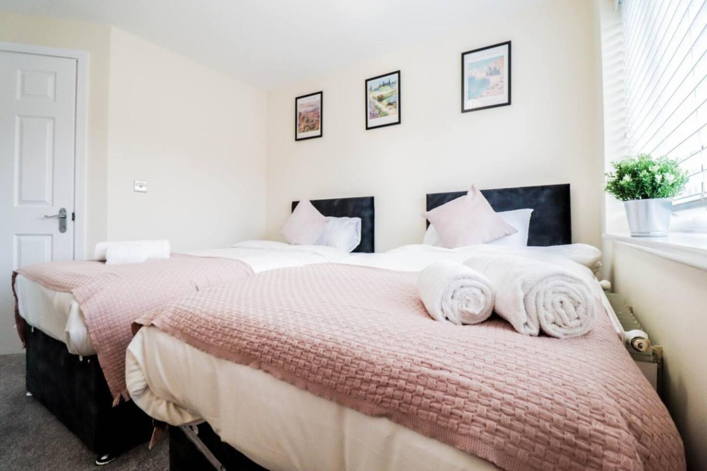 3br House With Parking Near Iron Pier Thames River Londres