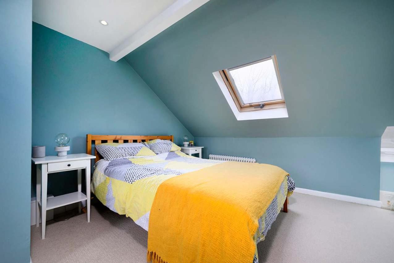 Charming & Modern House In Hébergement de vacances Londres