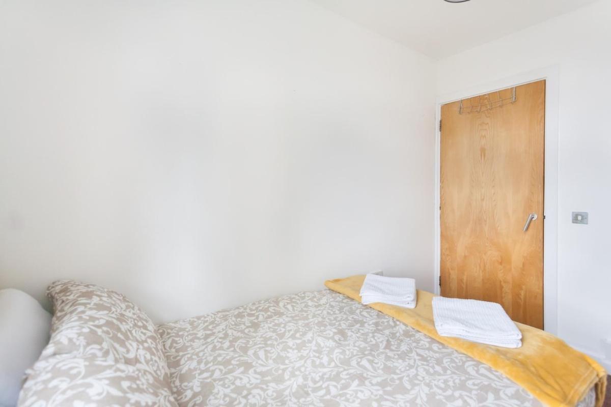 Cozy 2 Bedroom Near Tower Bridge * Londres