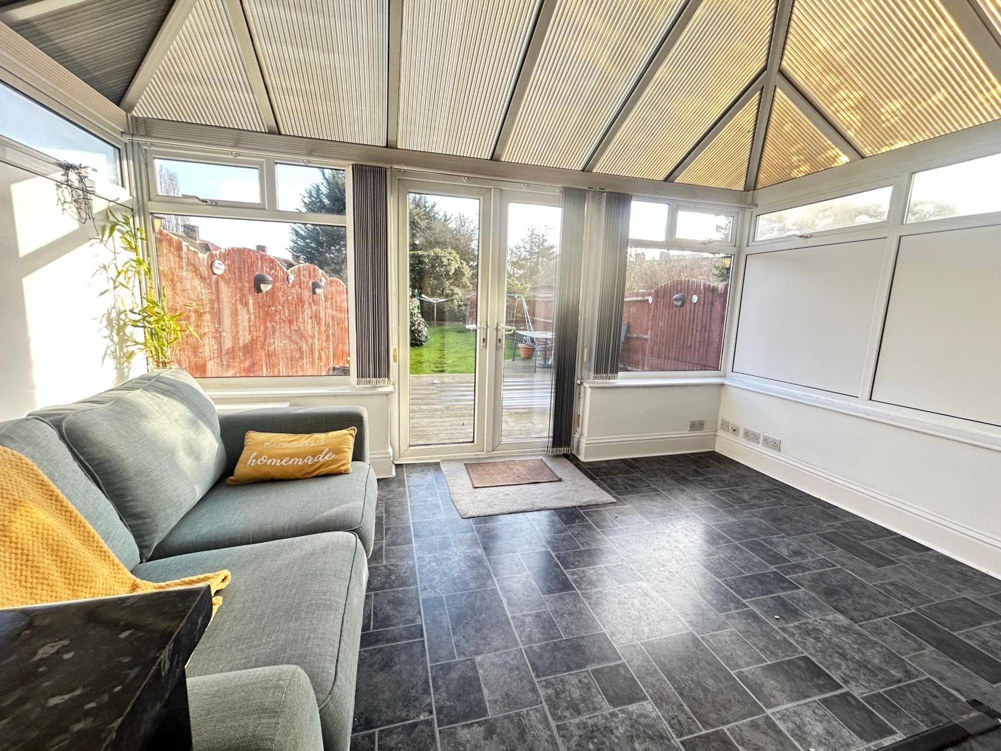 Cozy 3 Bed Near Greenwich Fast Wifi & Free Parking