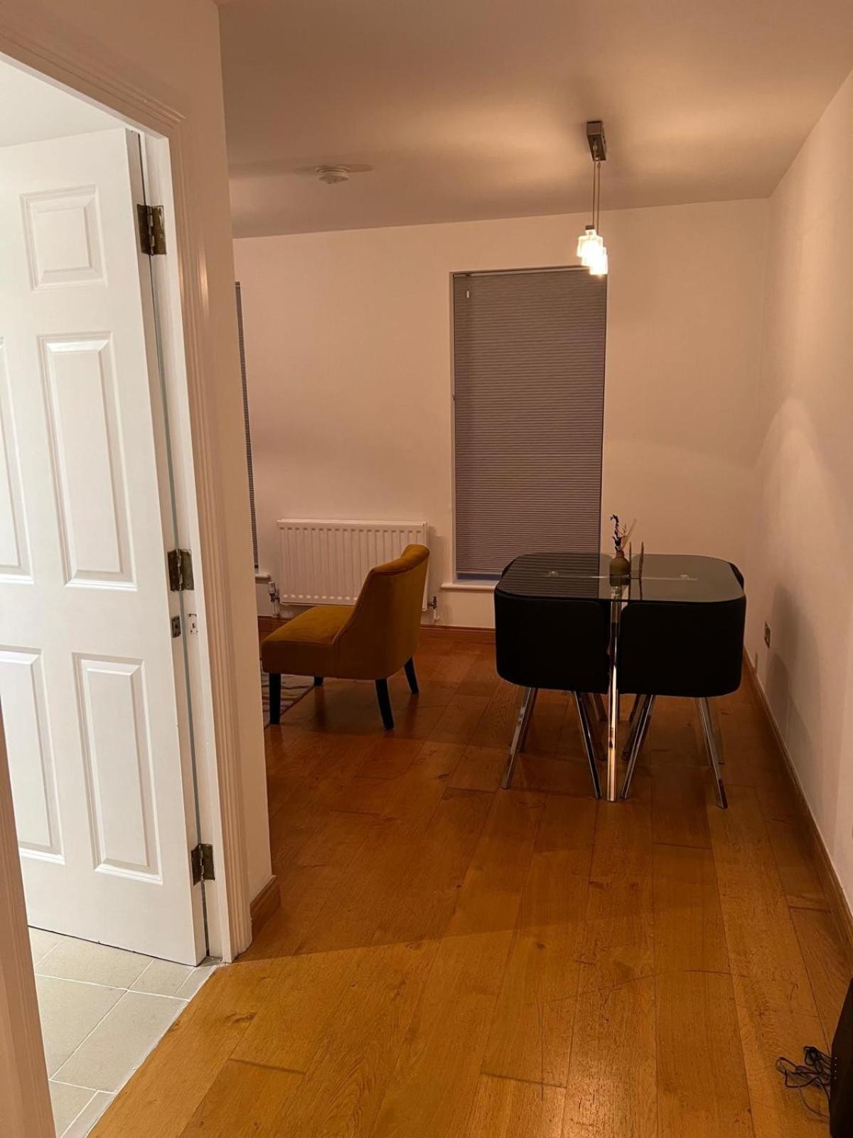 Luxurious 2 Bedroom Flat Britannia Village Apartamento *