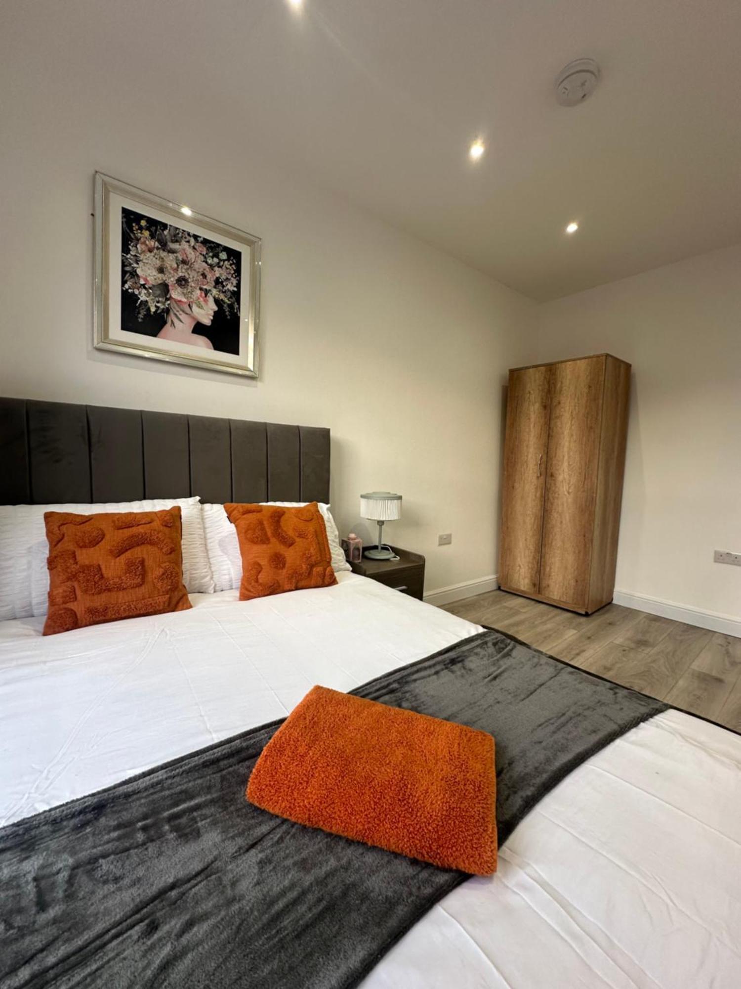Apartment Stunning Newly Refurbished 1 Bed In Kings Cross, St Pancras!320 *
