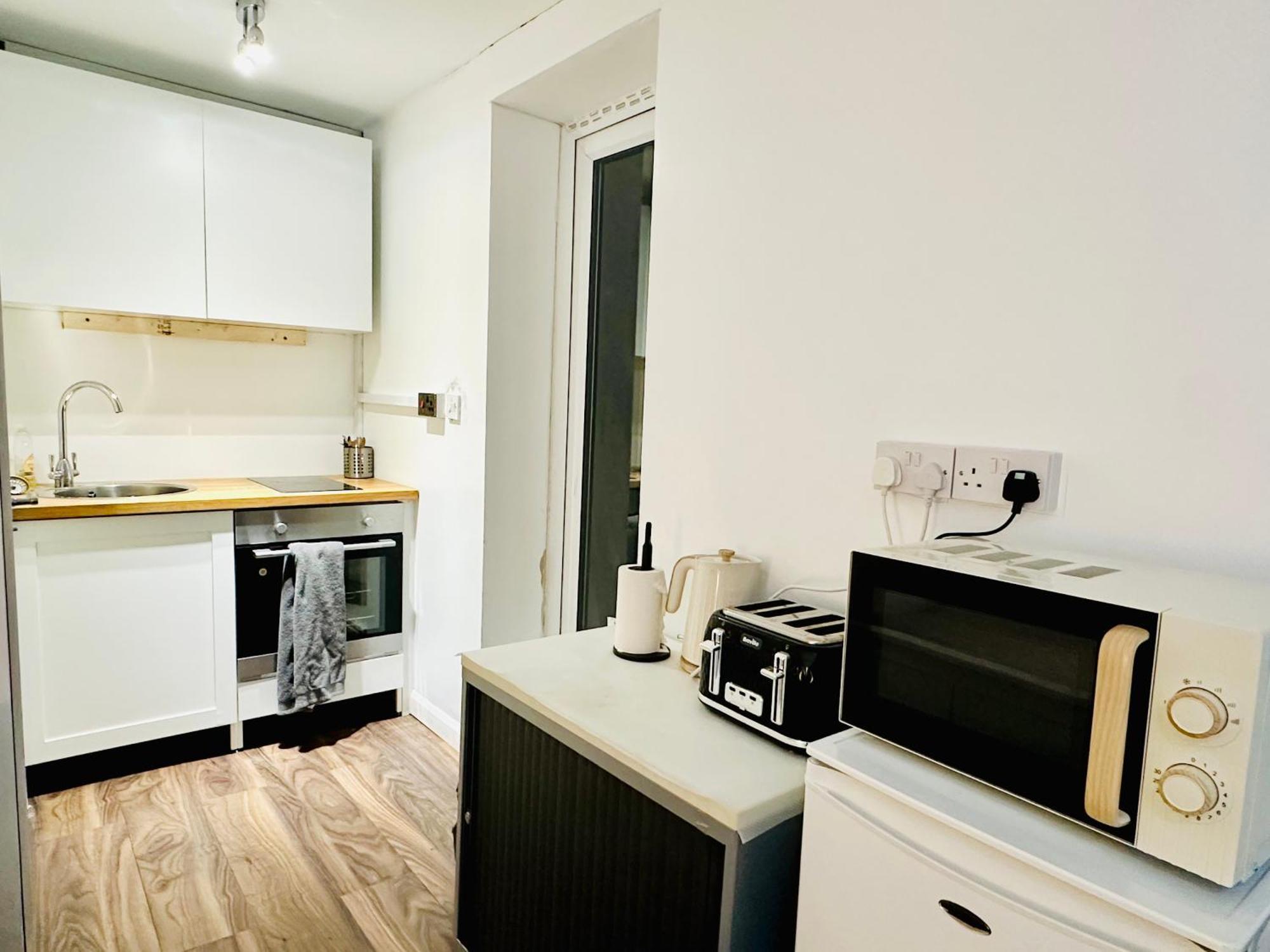 In - 30 Minutes - Wimbledon 14 Mins Holiday home