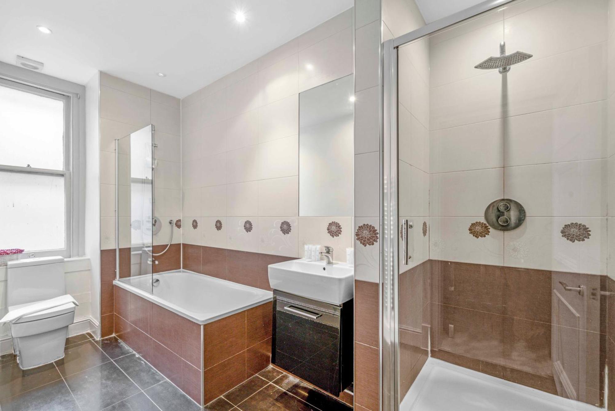 Apartment Brilliant 6 Bed Flat In *