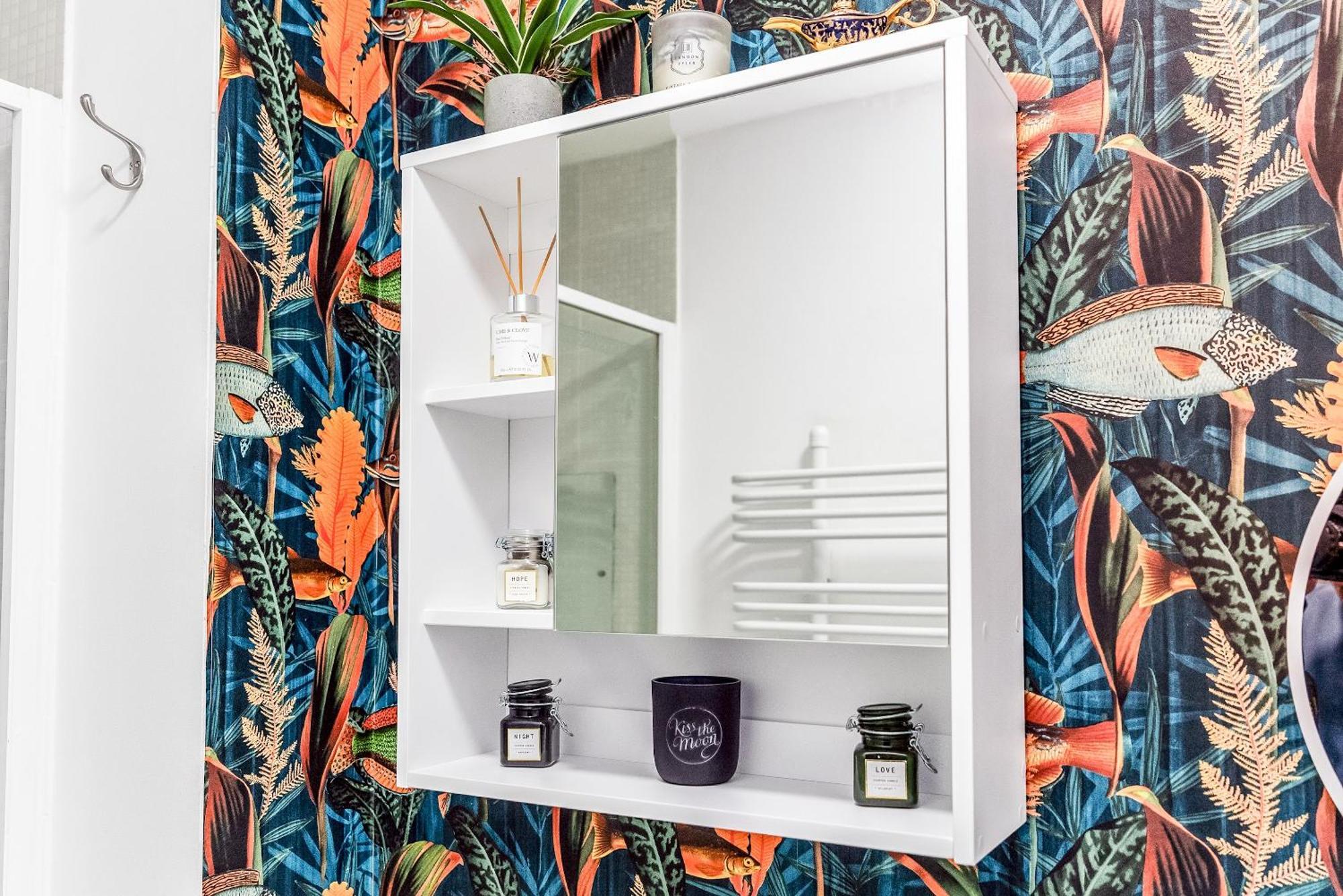 Appartement Pass The Keys Stylish Near To