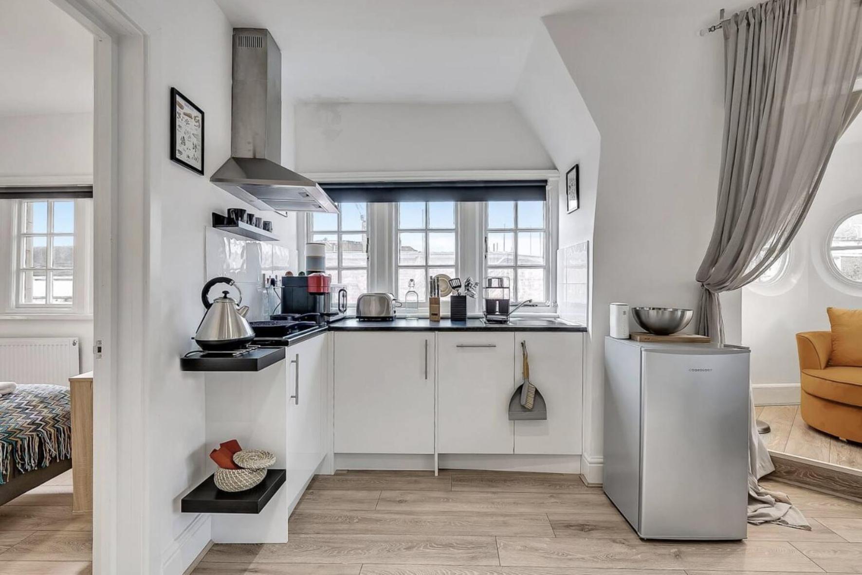 Vibrant Kensington Street Apartamento Londres