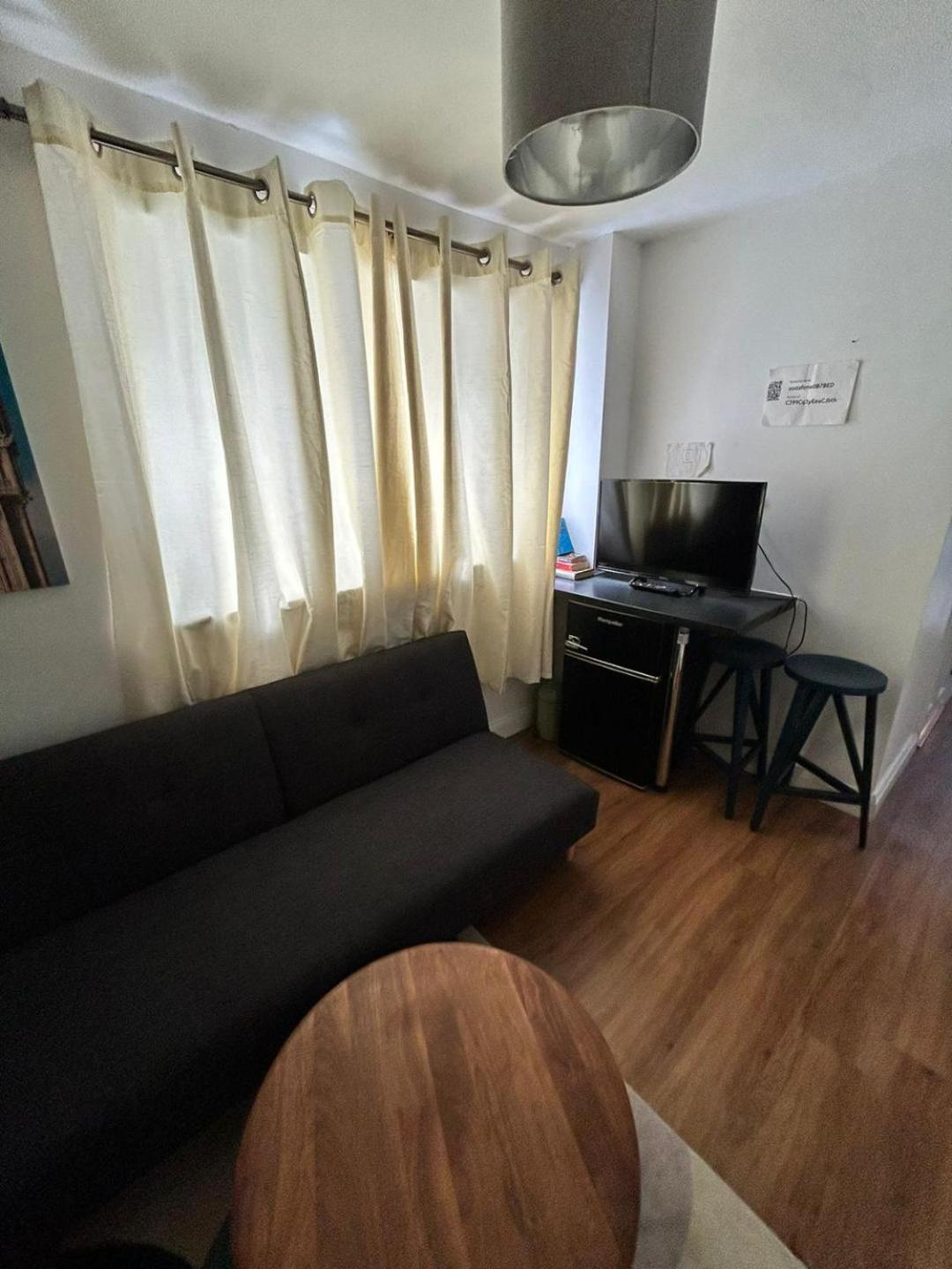Beautiful Flat Near * Londen