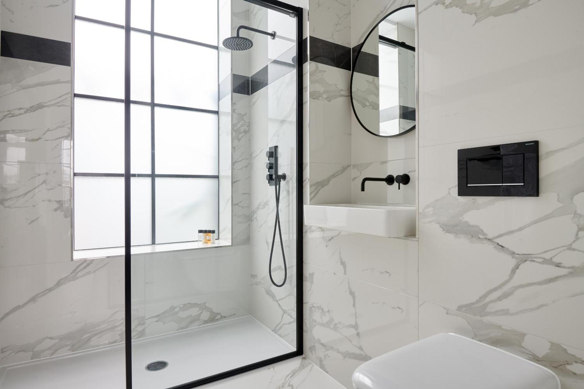 Aparthotel Sonder L Back Hill 4*