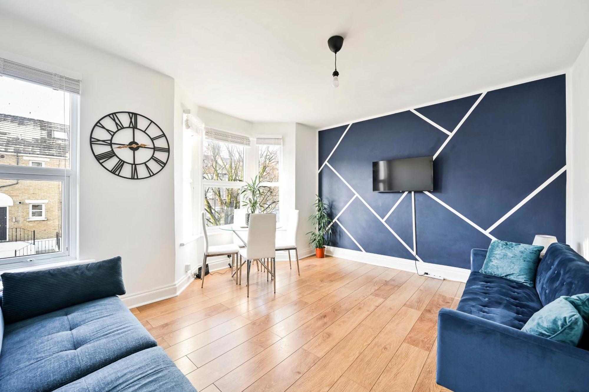 Apartamento 2-bed, Sleeps 8 In Leyton E10, Near Stratford