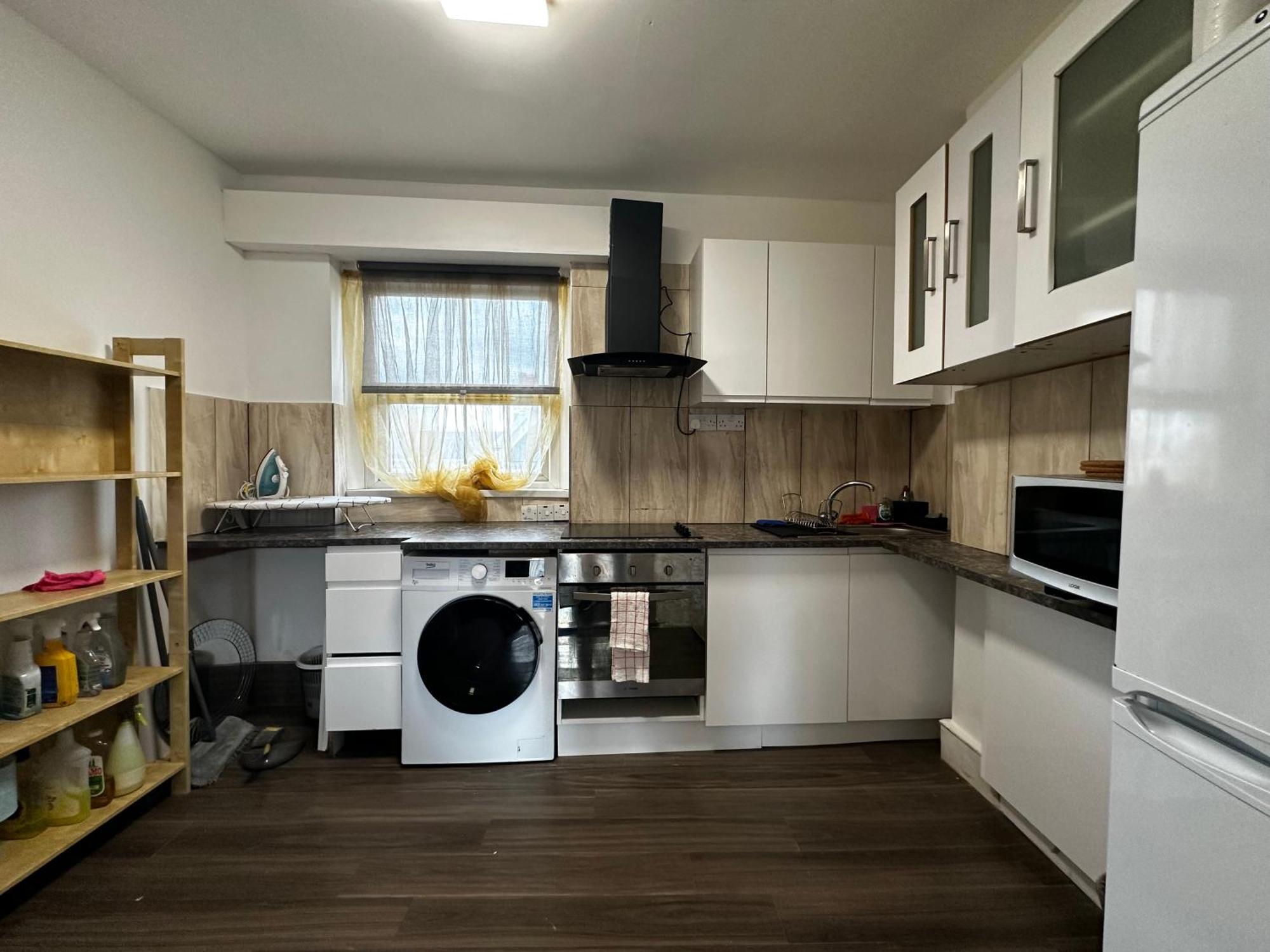 Mileend 4 Large Master Bedroom * Londres
