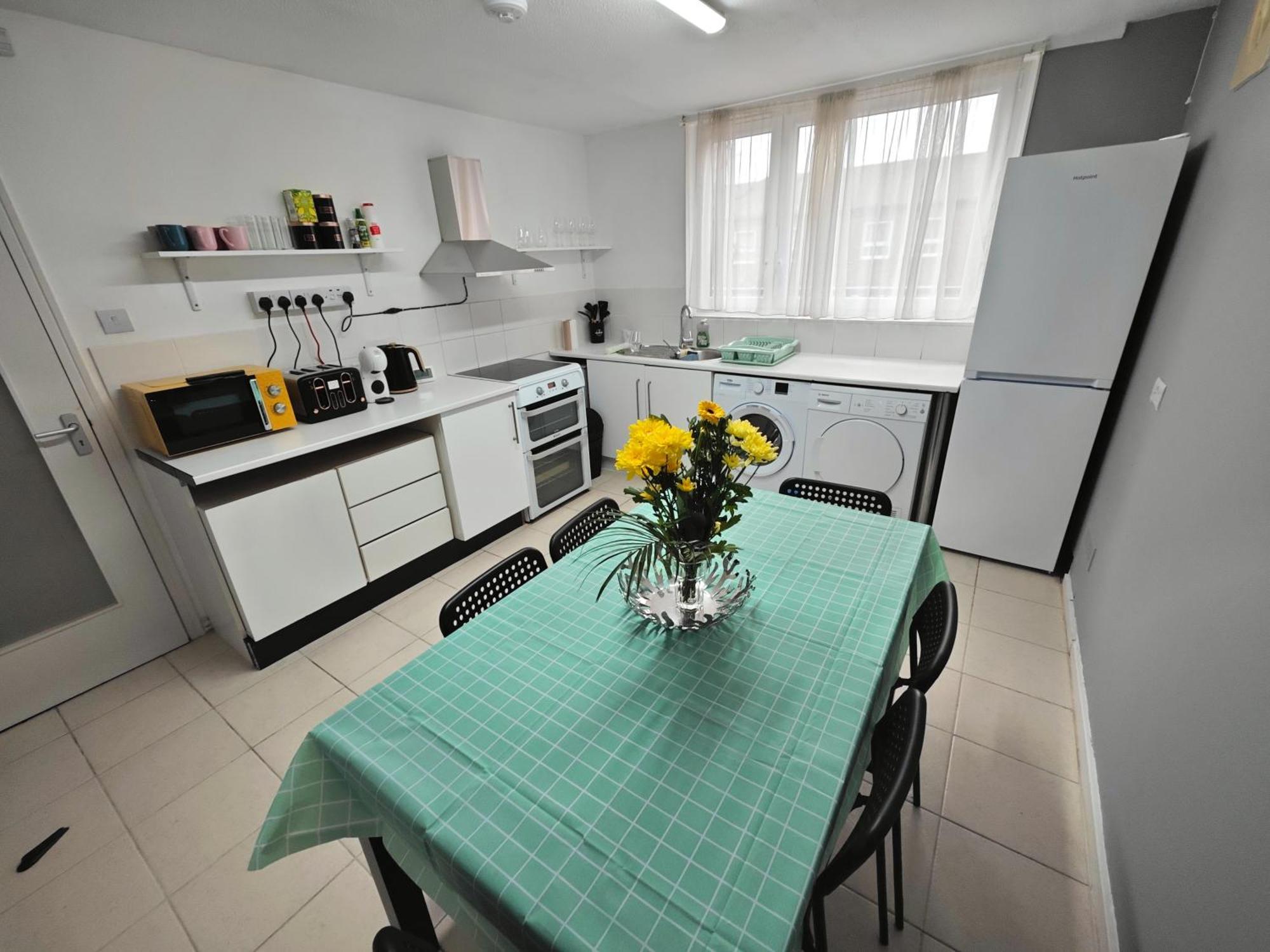 2 Bedroom Flat Next To Lord's Cricket Ground, *