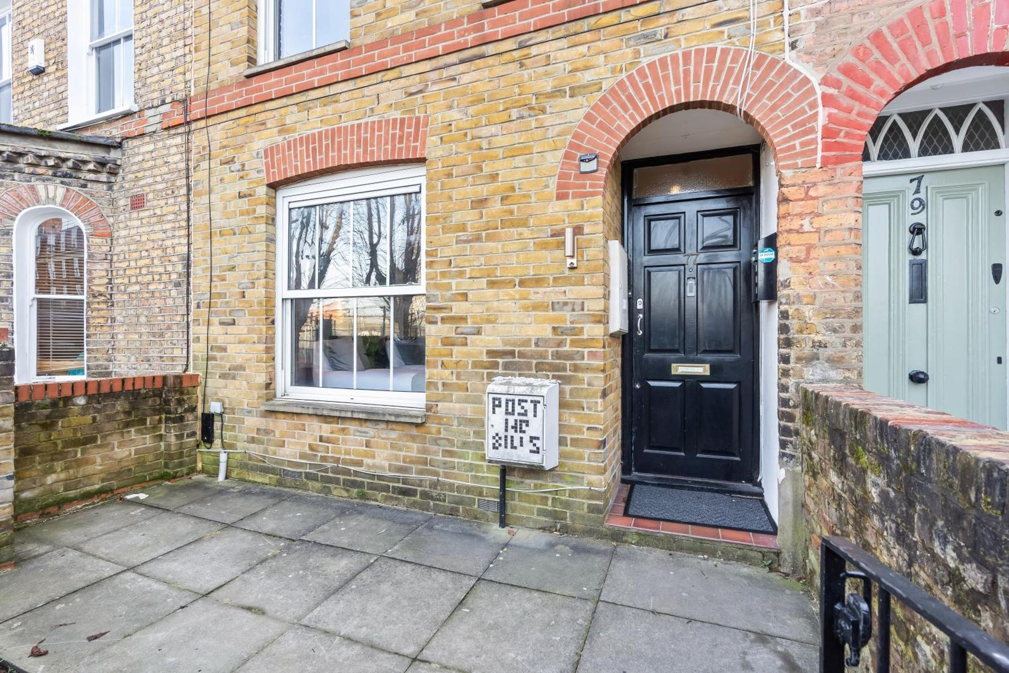 Holiday home Comfy 4bed House Close To Subway