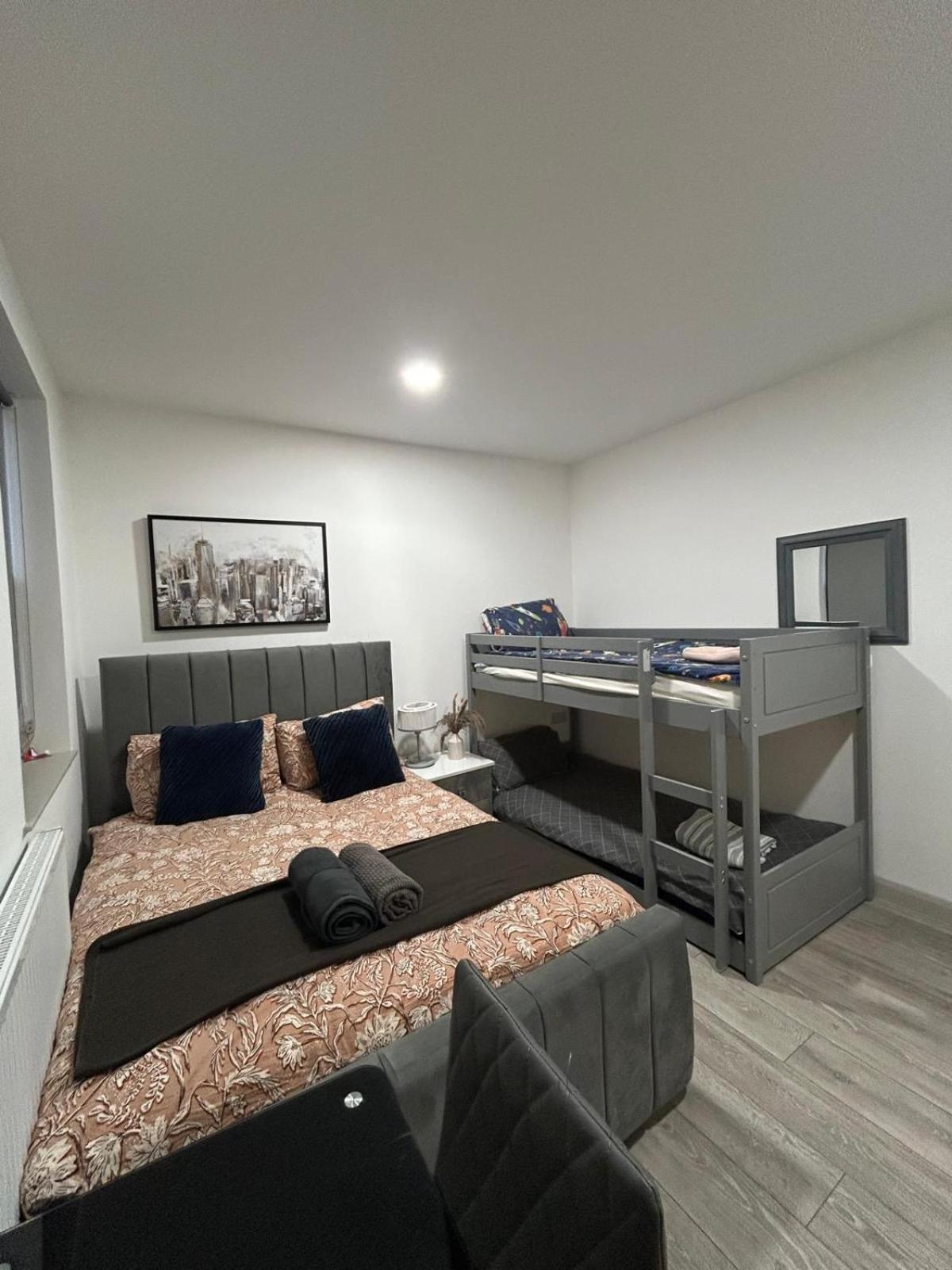 Apartment Luxury 1 Bedroom With Open Plan Kitchen For 6 Person In London! E1 *