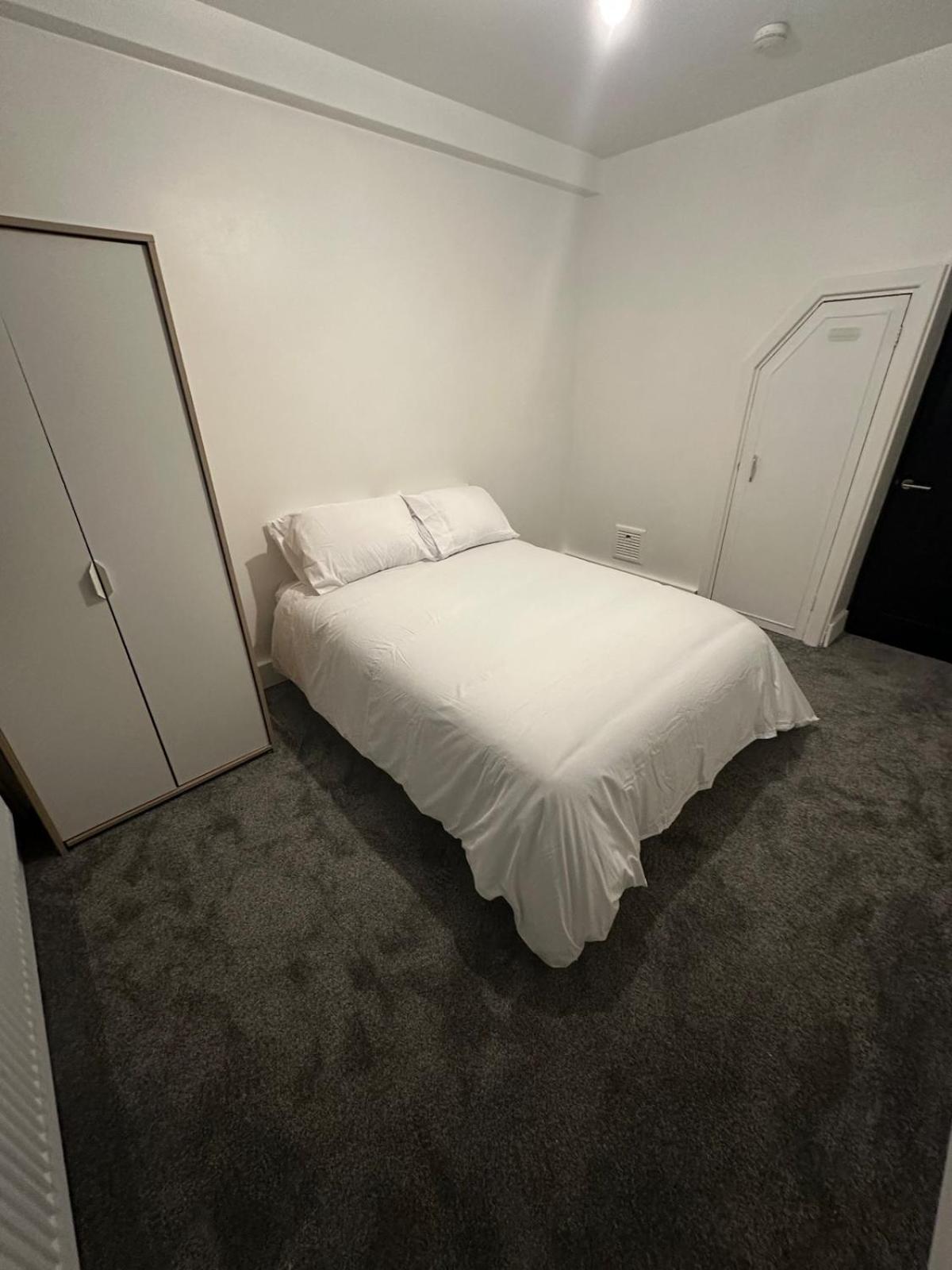 2 Bedroom Flat By Bridge & The Shard Londen