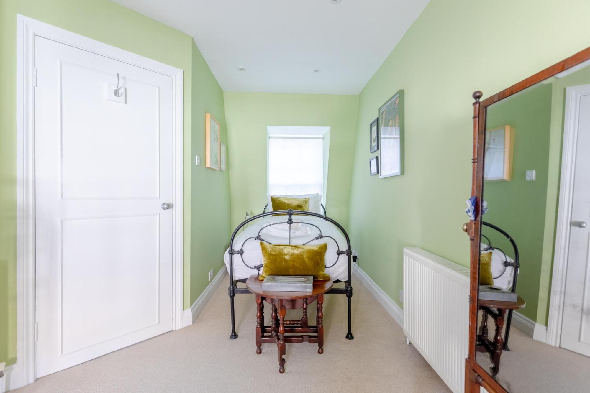 Regal Haven 4 Bed Near Buckingham Palace