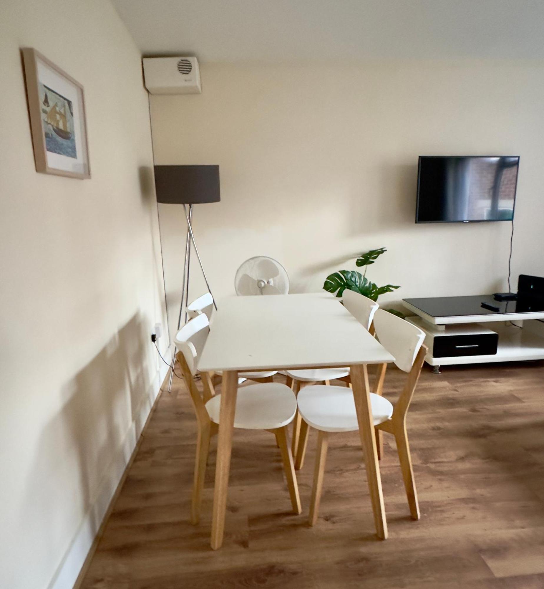 Serene 2 Bedroom Flat Free Off-street Parking Large Suv Close To Tube Apartamento *