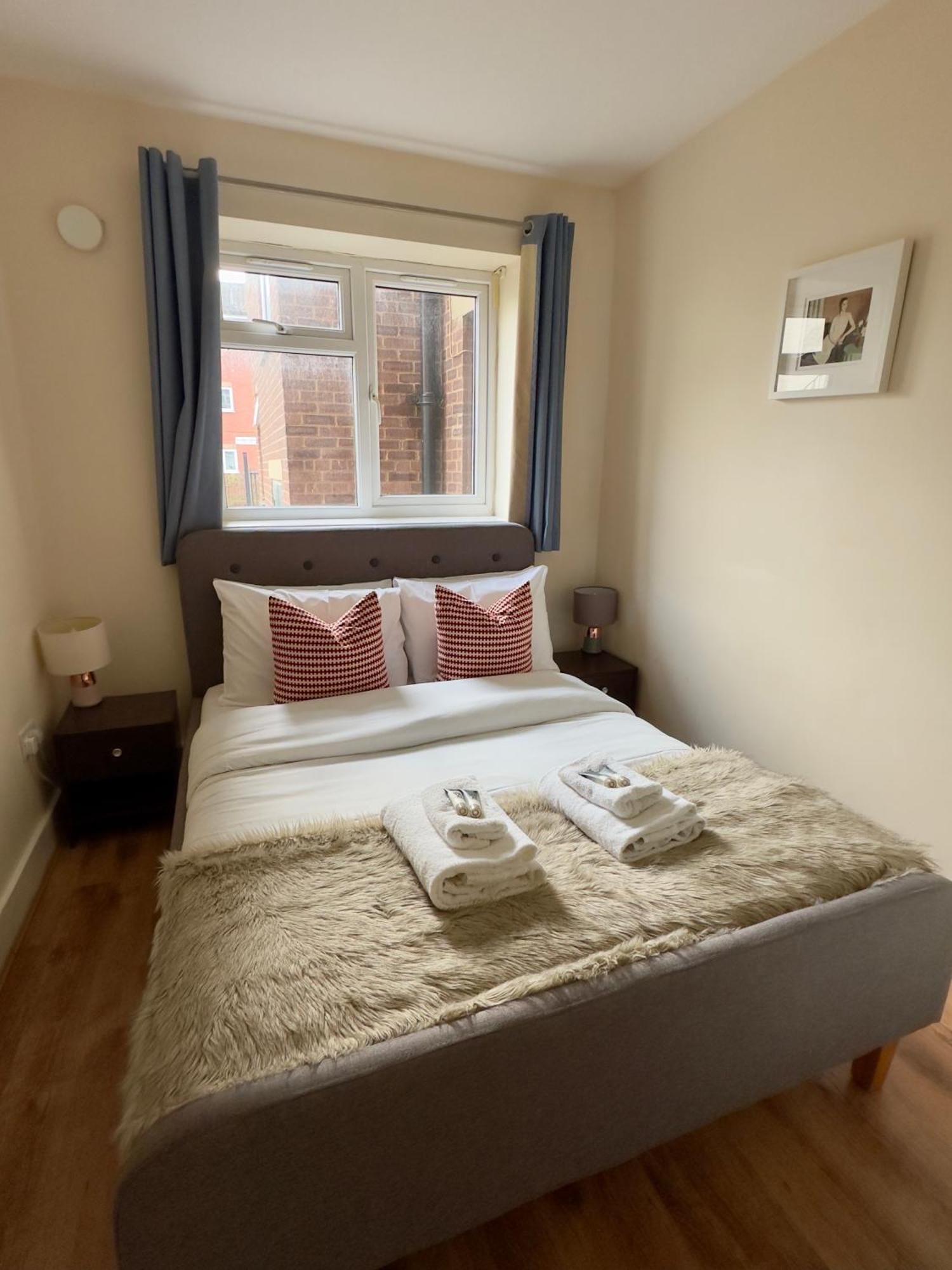 Serene 2 Bedroom Flat Free Off-street Parking Large Suv Close To Tube Apartamento