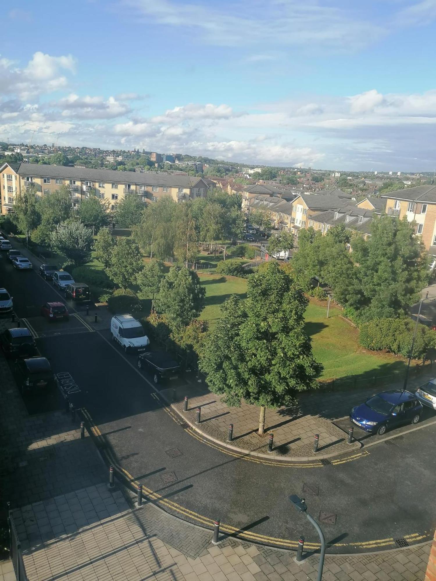 Apartment With Wembley View