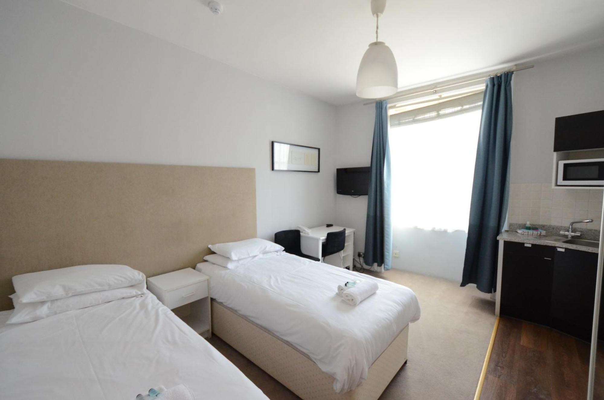 Amber Hotel-suites Hotel