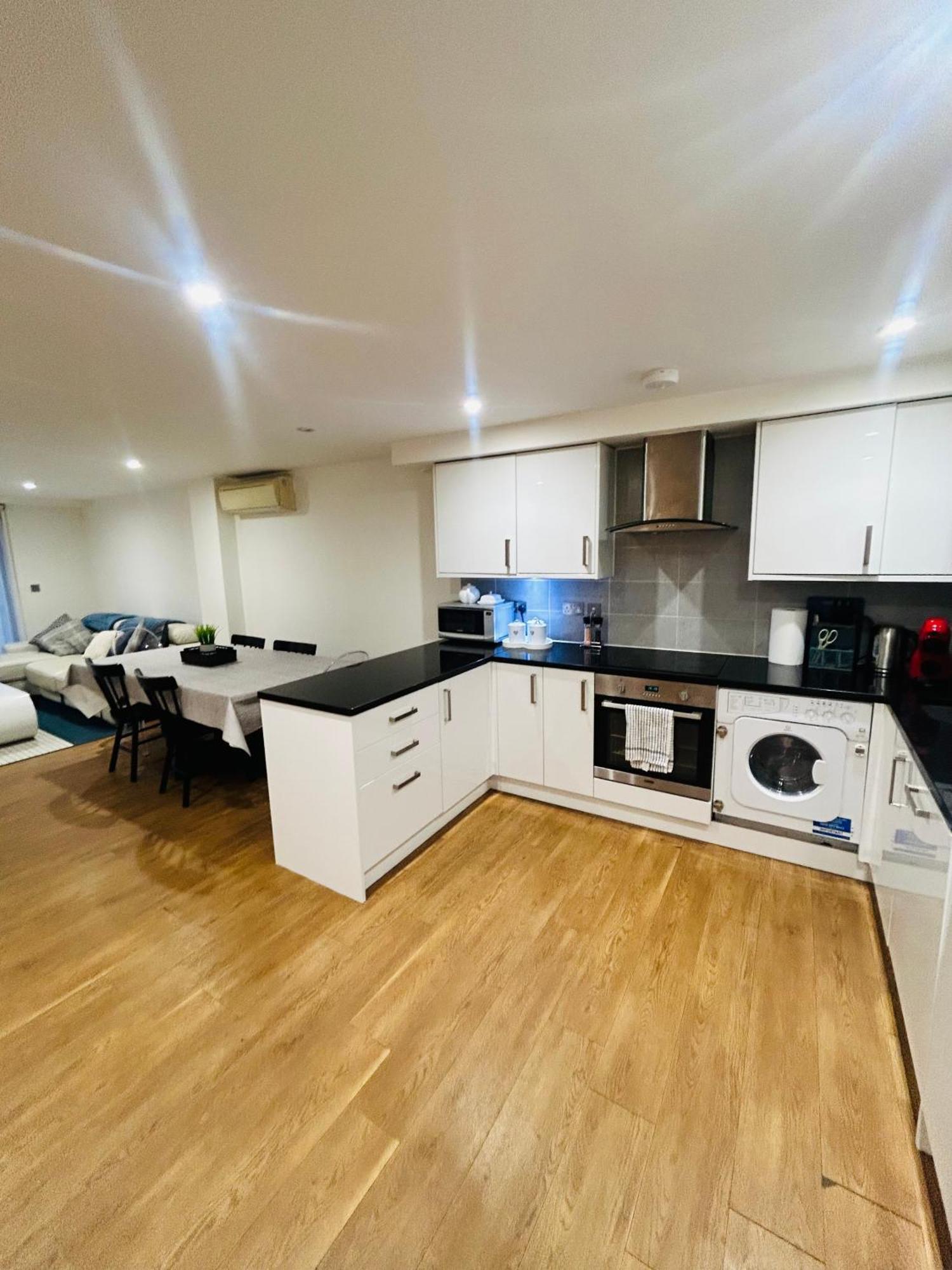 Apartamento Modern 2 Bed 2 Bath With Outdoor Space Hyde Park Londres