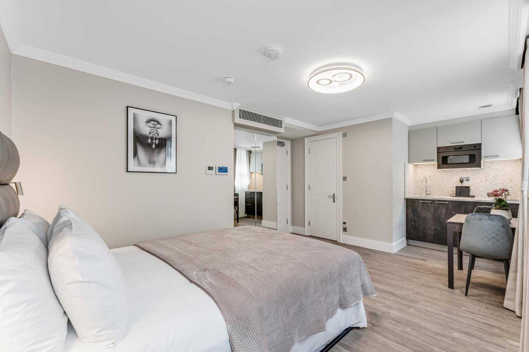 Cleveland Residences Bloomsbury Apartamento