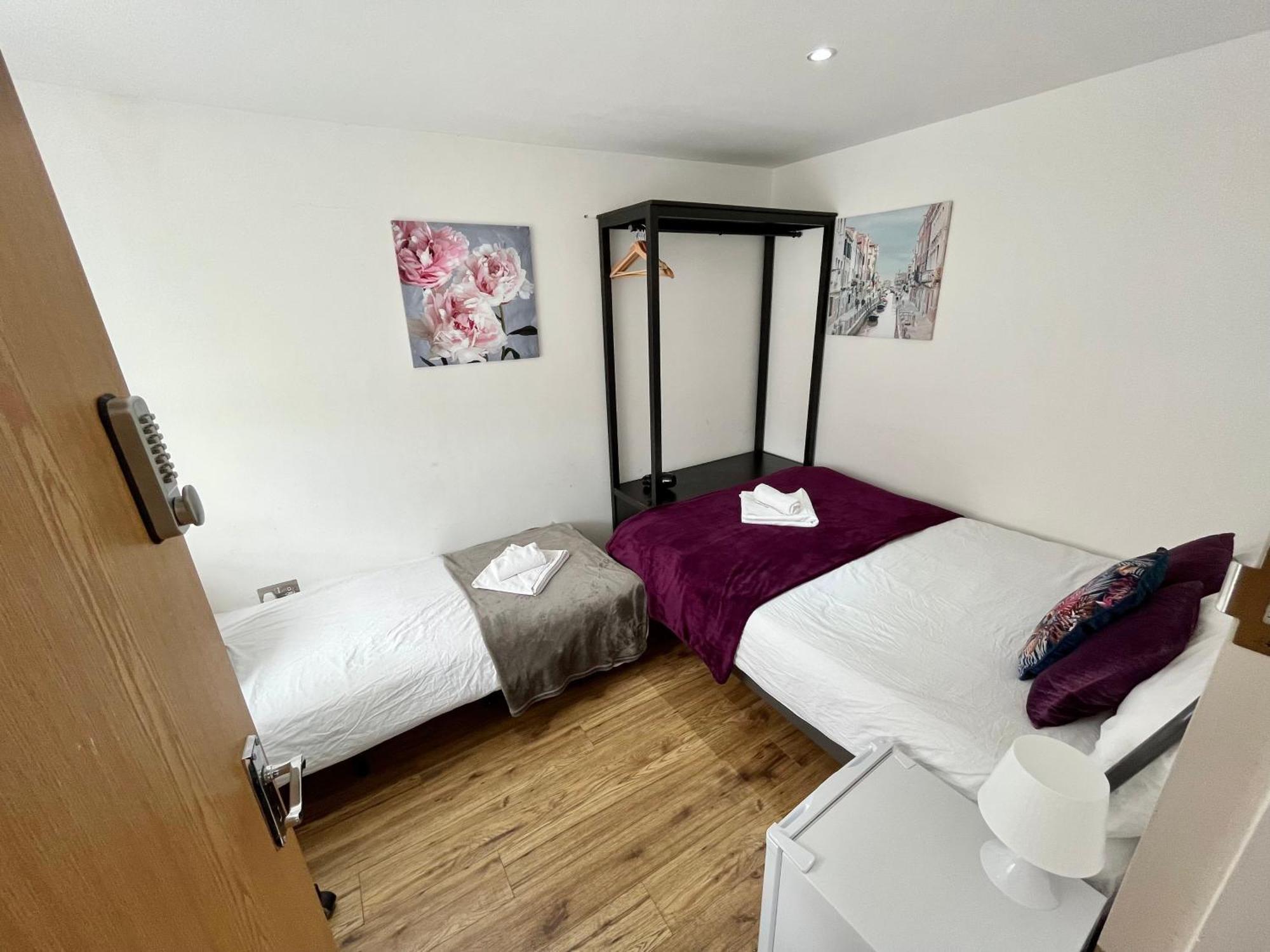 Euston Private Bedrooms 119a 4-7 *