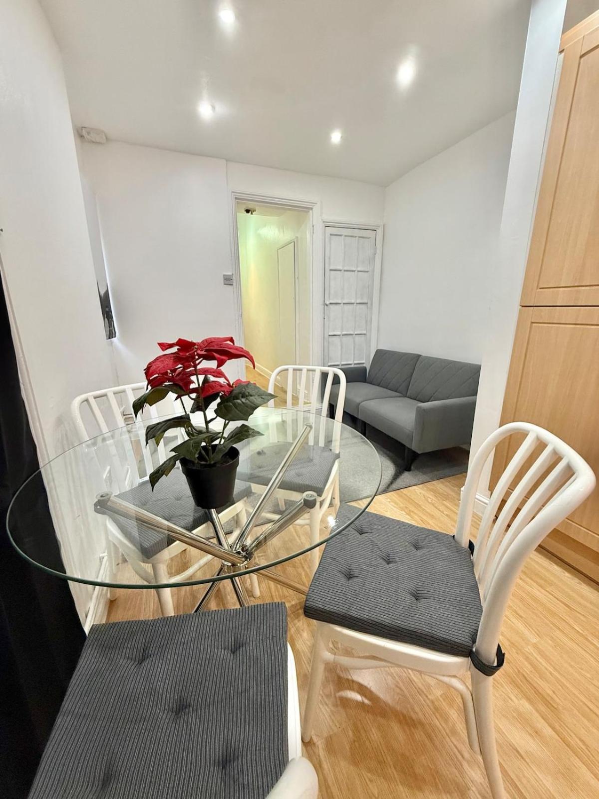 Charming 2-bed Flat In Elephant Appartement Londres