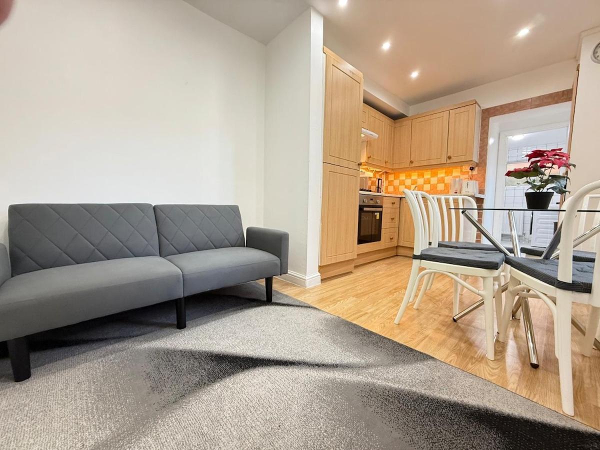Charming 2-bed Flat In Elephant * Londres