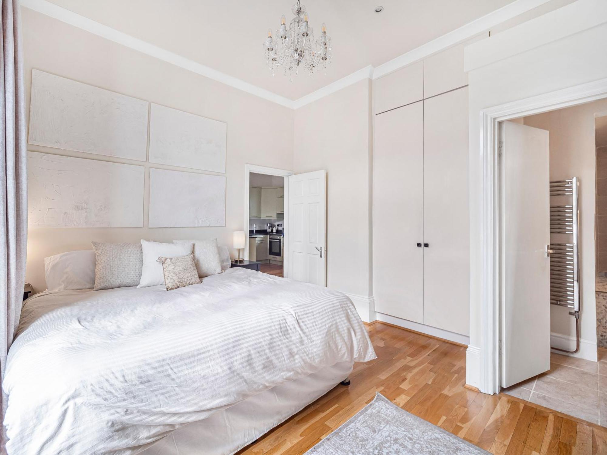 Chic & Cosy Flat With Terrace, 5-min Walk To Pimlico Tube, Pet-friendly * Londres