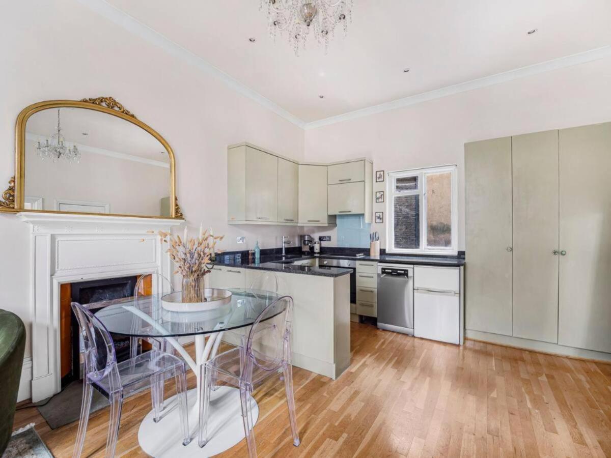 Chic & Cosy Flat With Terrace, 5-min Walk To Pimlico Tube, Pet-friendly Londres
