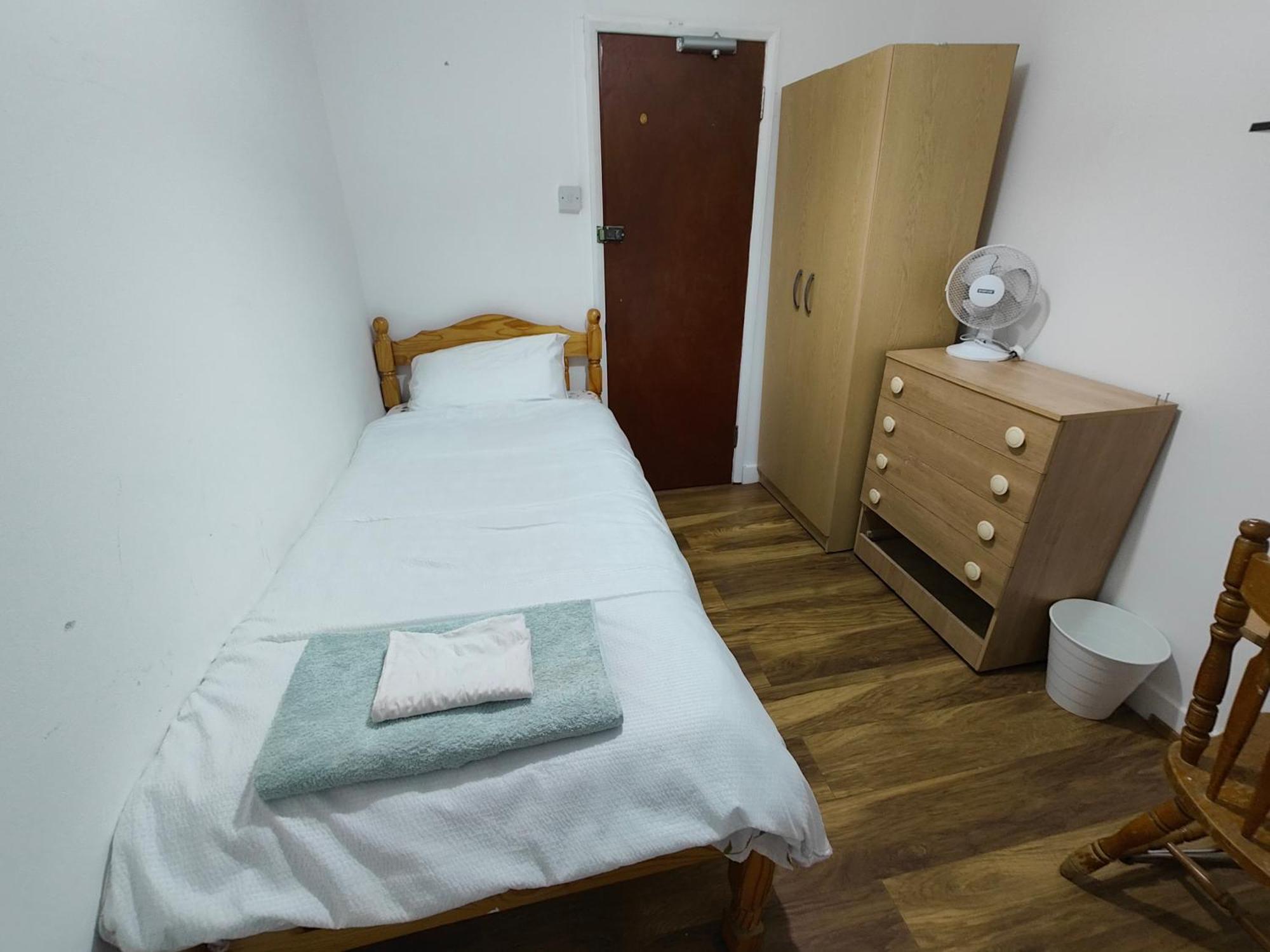 Spacious 4 Beds - All Private Bathrooms In Canary Wharf Gasthof *