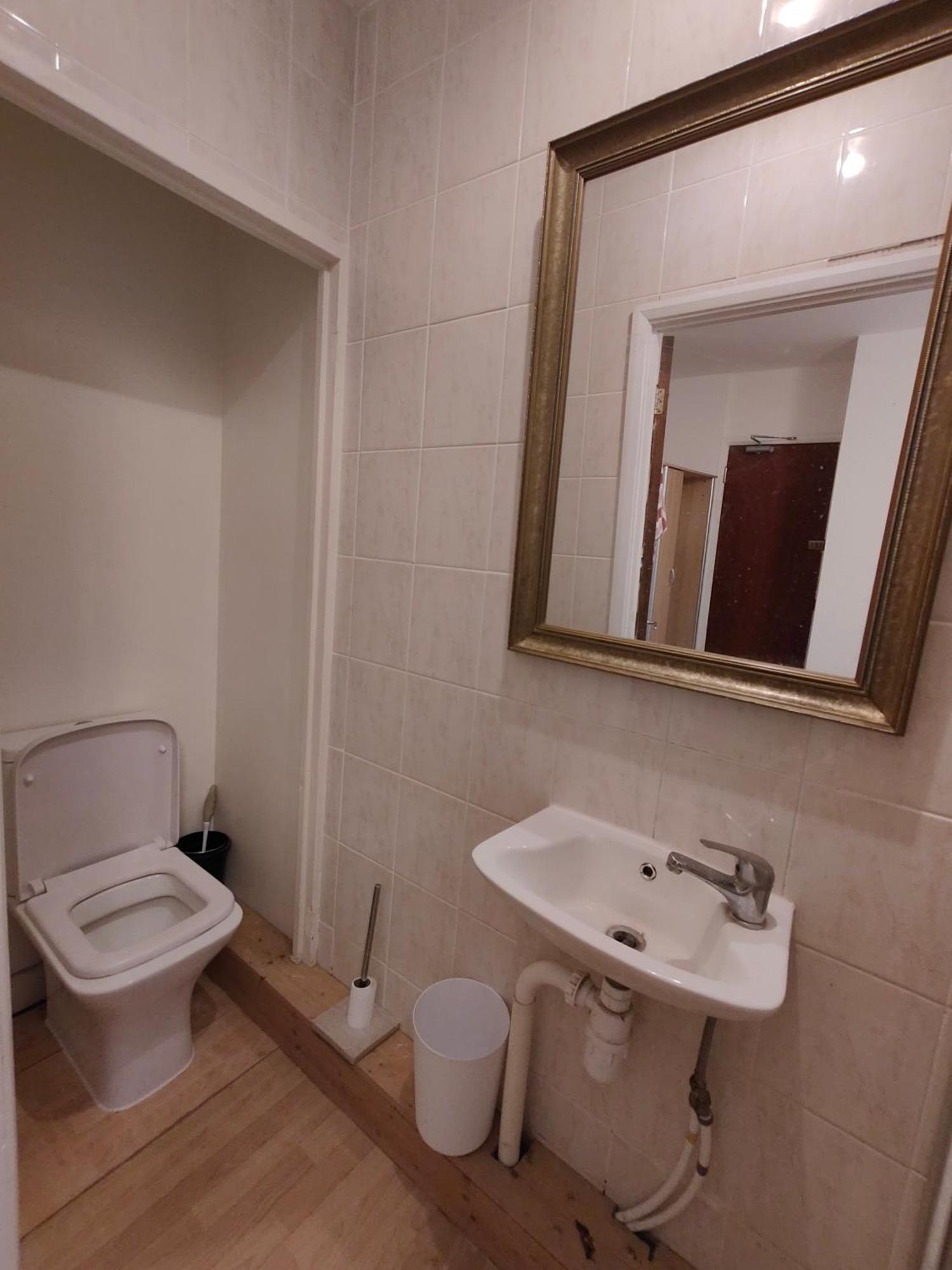 Spacious 4 Beds - All Private Bathrooms In Canary Wharf Gasthof *