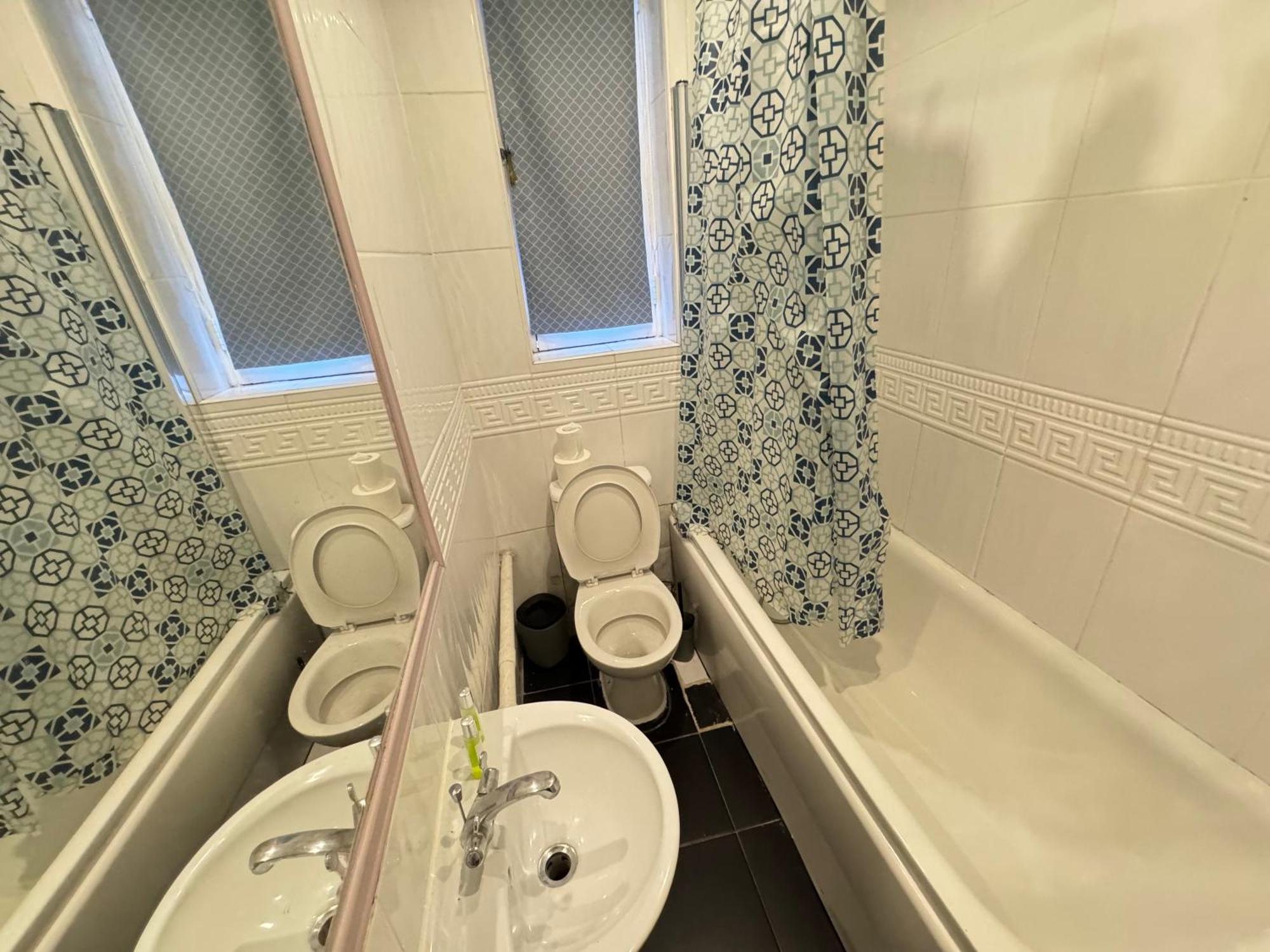 Appartement Cozy Two Bedroom In *