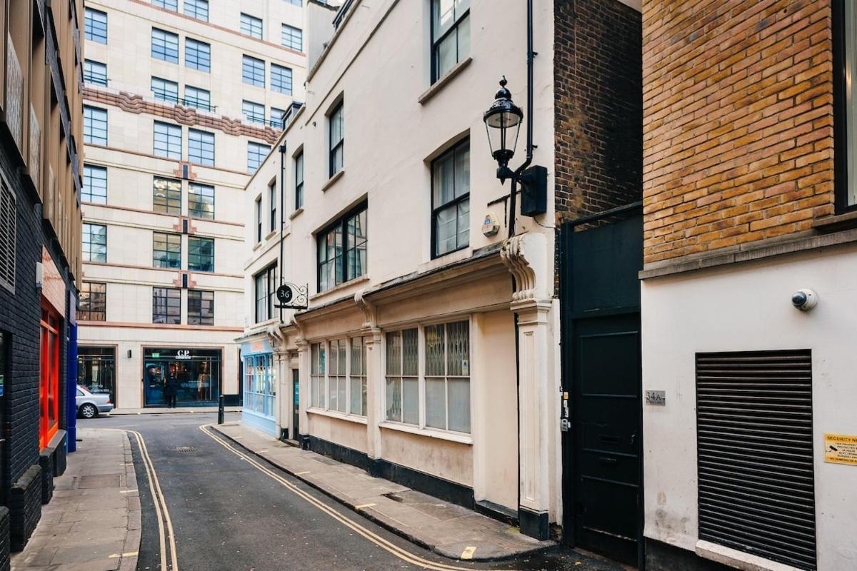 Quirky And Cosy Soho Stables House * Londres