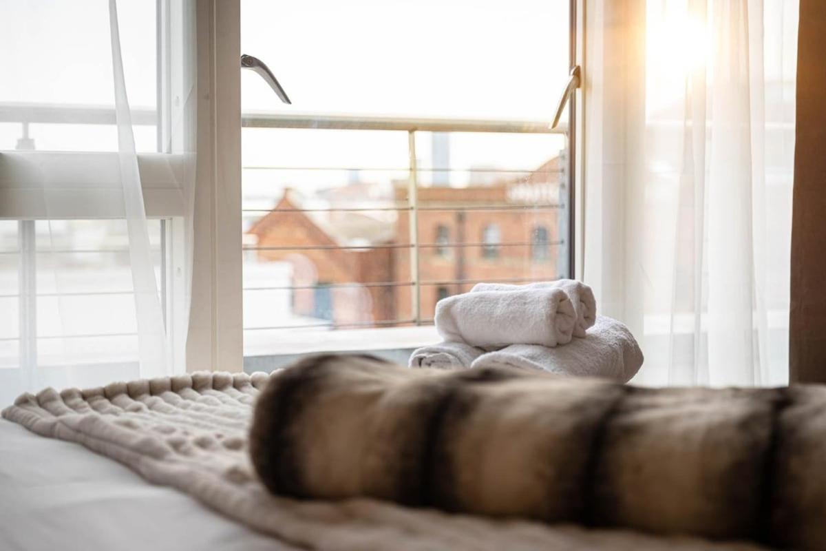 Appartement Penthouse - Canary Wharf - 24 Hr Concierge, Gym, Hot Tub, Sauna, Balcony, Terrace Londres