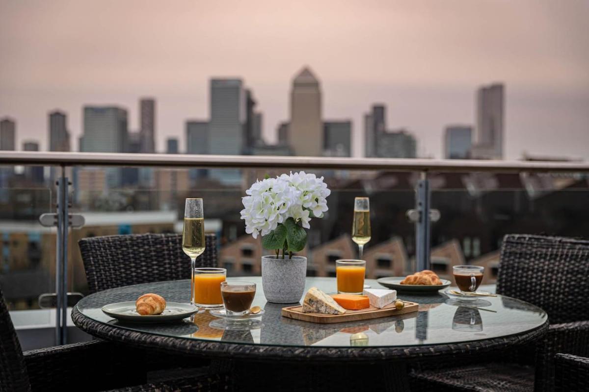 Penthouse - Canary Wharf - 24 Hr Concierge, Gym, Hot Tub, Sauna, Balcony, Terrace Appartement