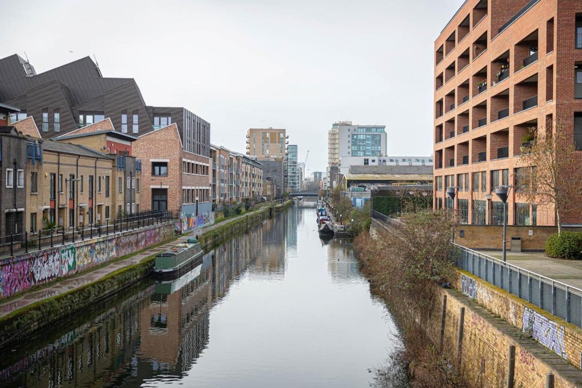 Appartement Penthouse - Canary Wharf - 24 Hr Concierge, Gym, Hot Tub, Sauna, Balcony, Terrace *