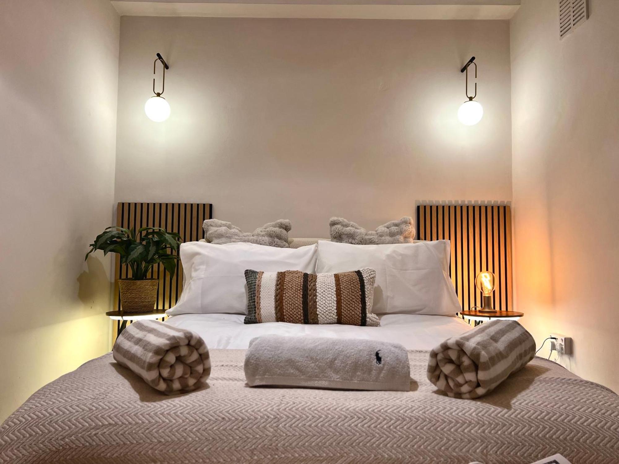Apartamento 3 Minutes To Tower Of Trendy Shoreditch Recently Refurbished 3 Bedrooms Sleeps 8 Londres