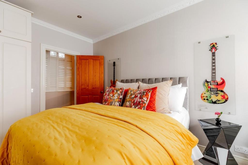 Appartement Revamped & Luxxe For Covent Garden Lovers! Adorable For Families & Friends Londen
