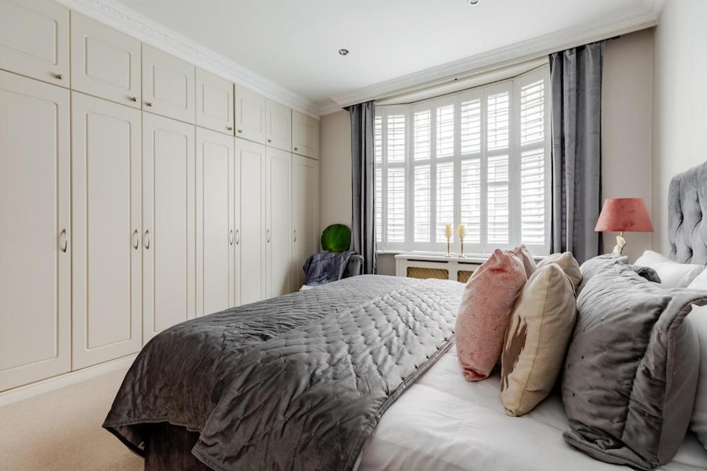 Revamped & Luxxe For Covent Garden Lovers! Adorable For Families & Friends Londen