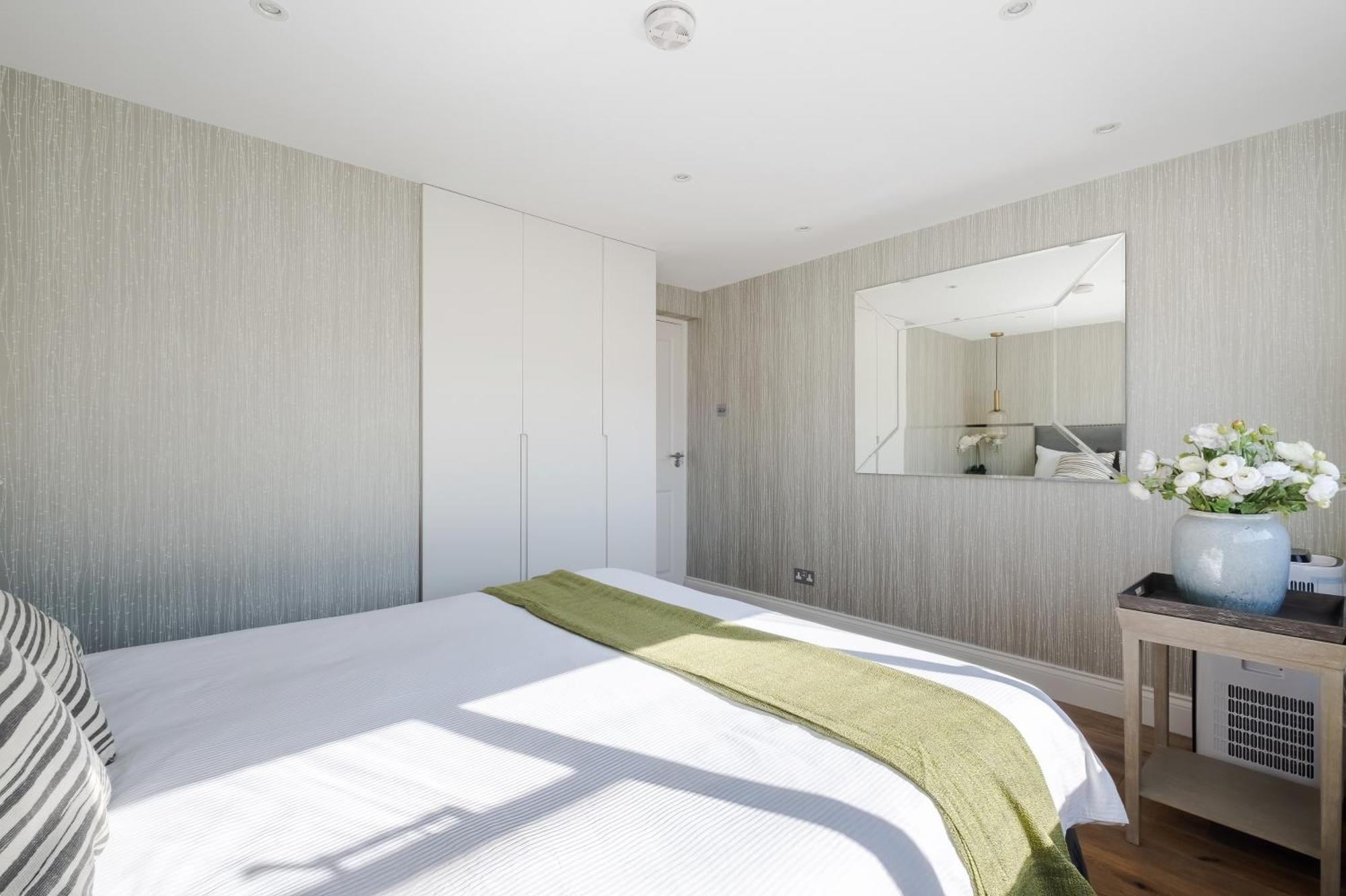 Luxury 3 Bedrooms In