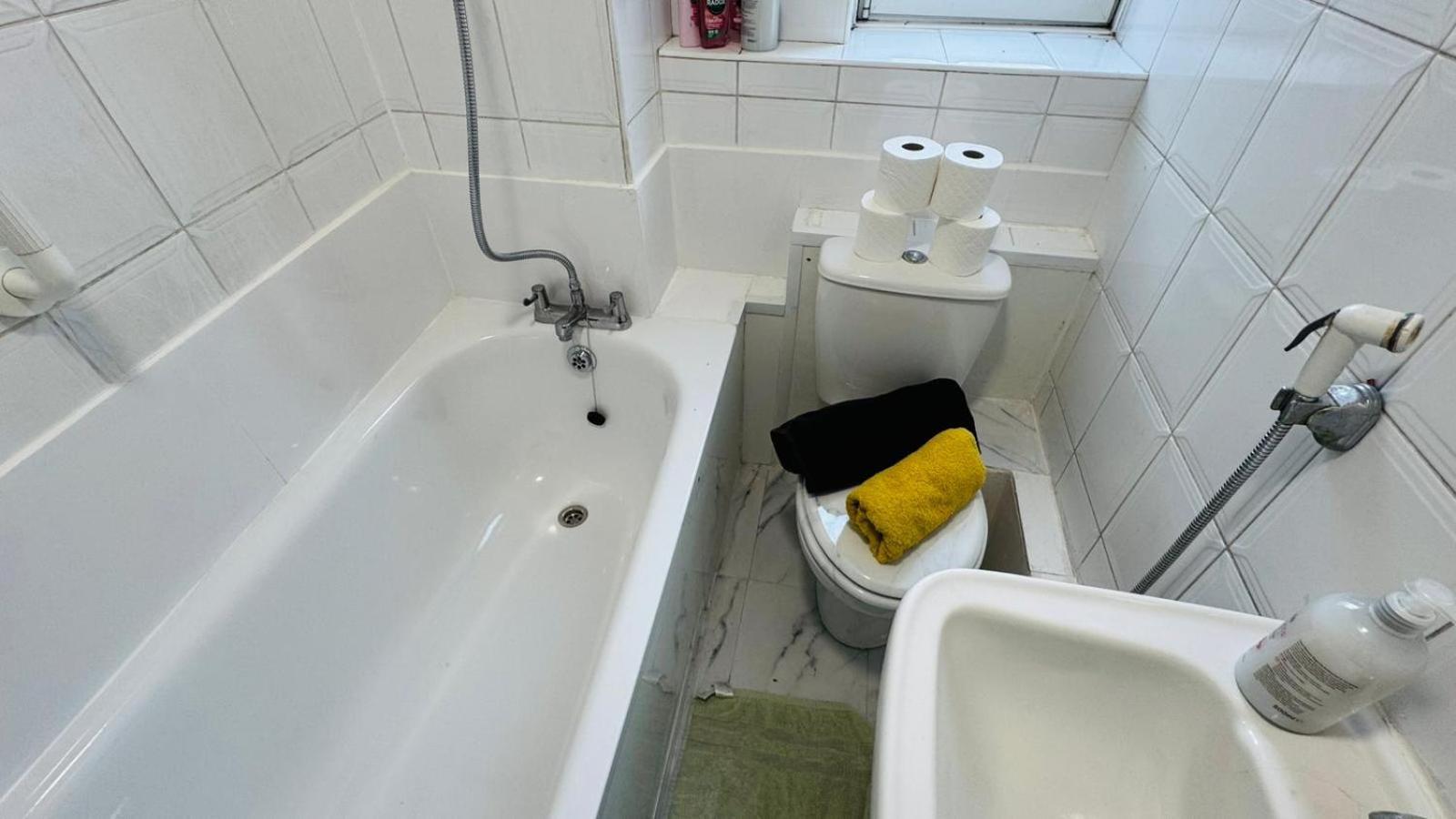 Edgware Road For 4 Guests Habitación en casa particular *