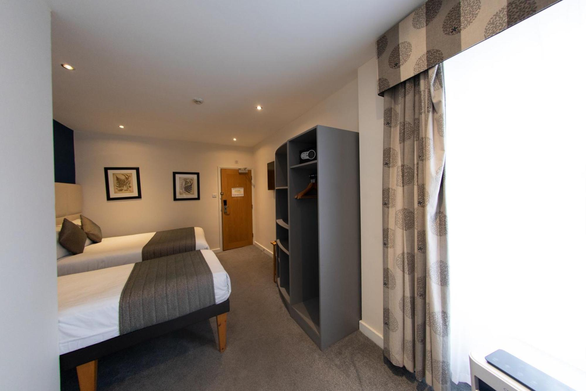 Hotel Duke Of Leinster London