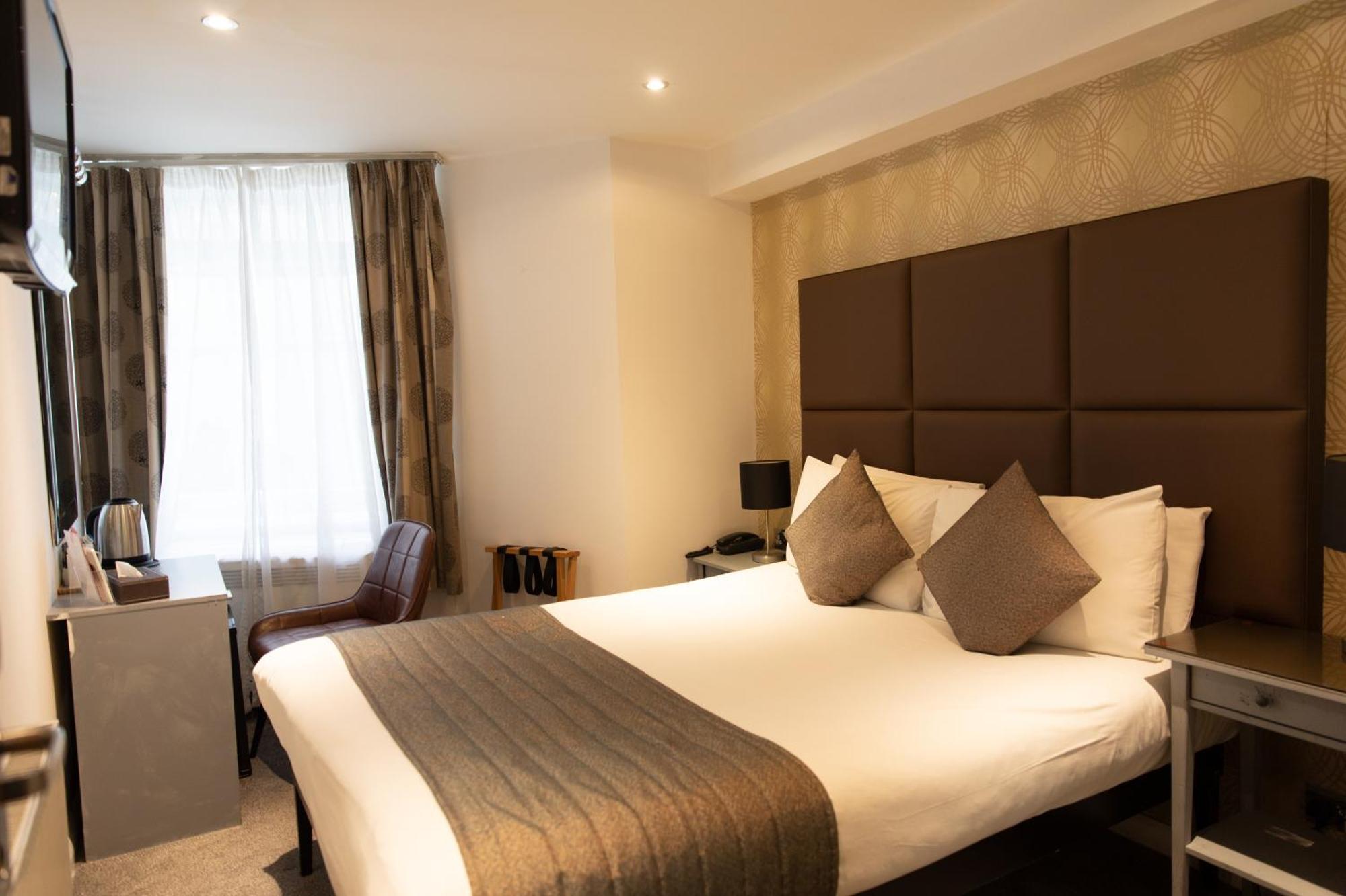 Duke Of Leinster Hotel London